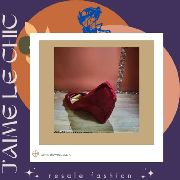 Qupid Peep-Toe Velvet Red Wedge Heels - Picture 4 of 6